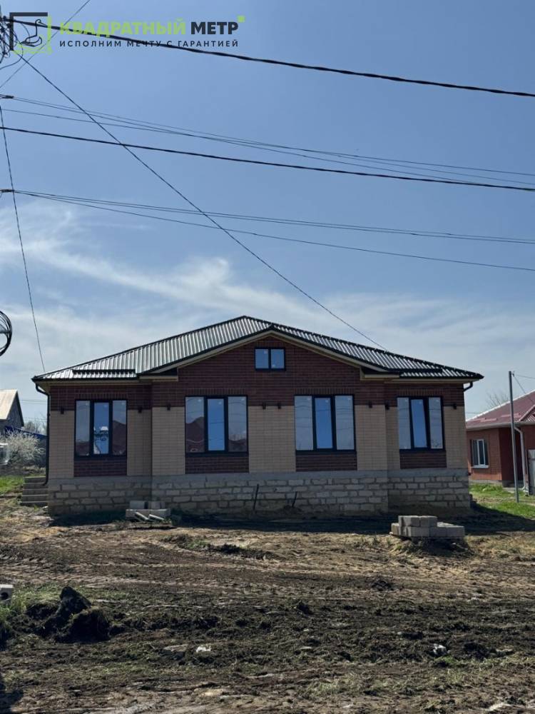 Ставропольский край, Михайловск, Краснопахарьская ул.; Коттедж 112м² на участке 4,50 сот. 1 эт.