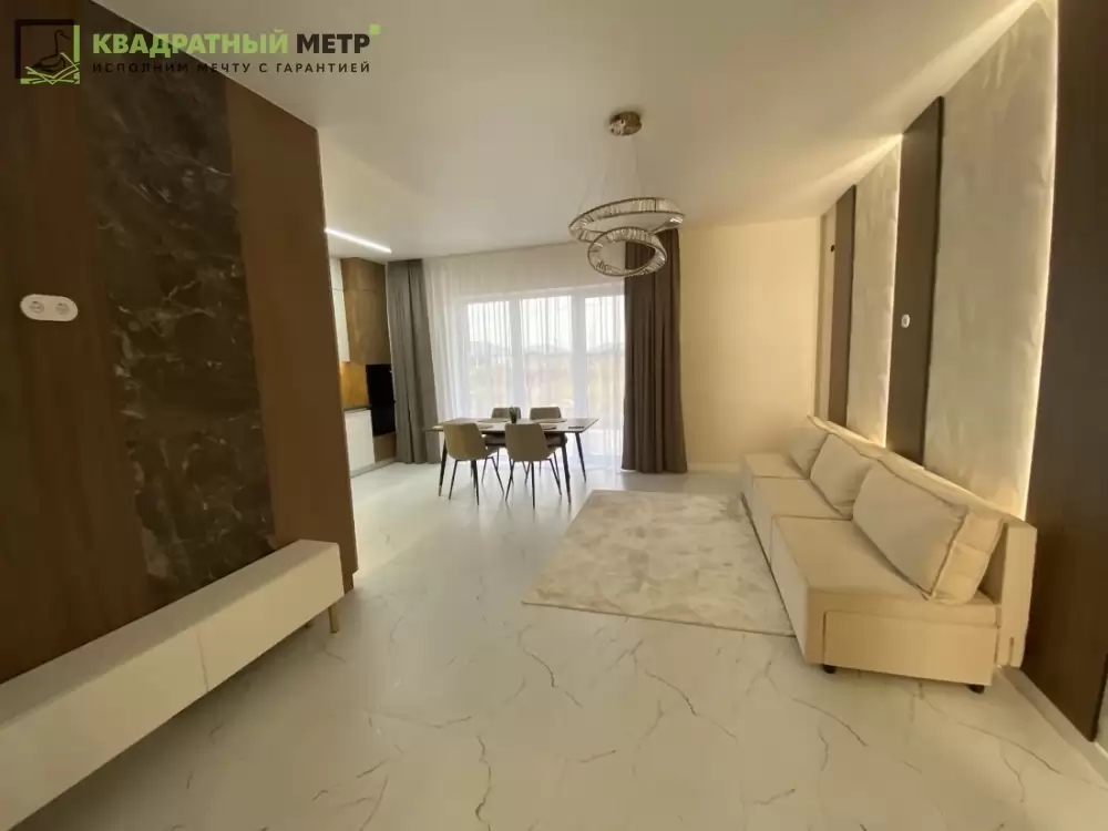 1000575305