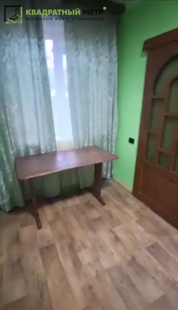 1000563928