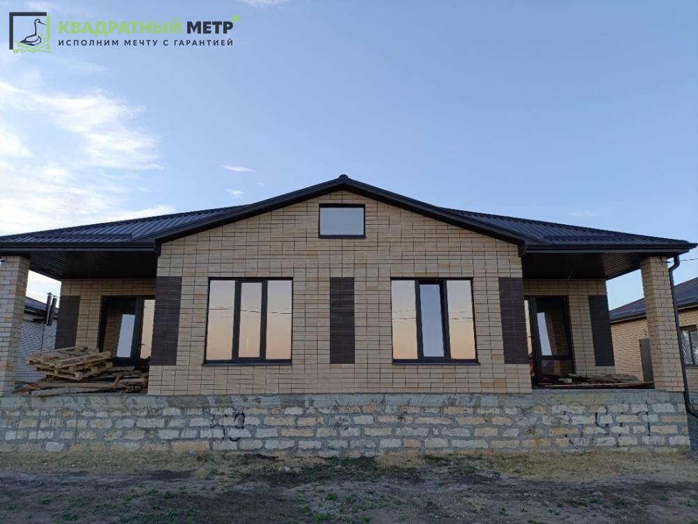 Ставропольский край, Михайловск, Вячеслава Тихонова ул.; Коттедж 110м² на участке 3 сот. 1 эт.