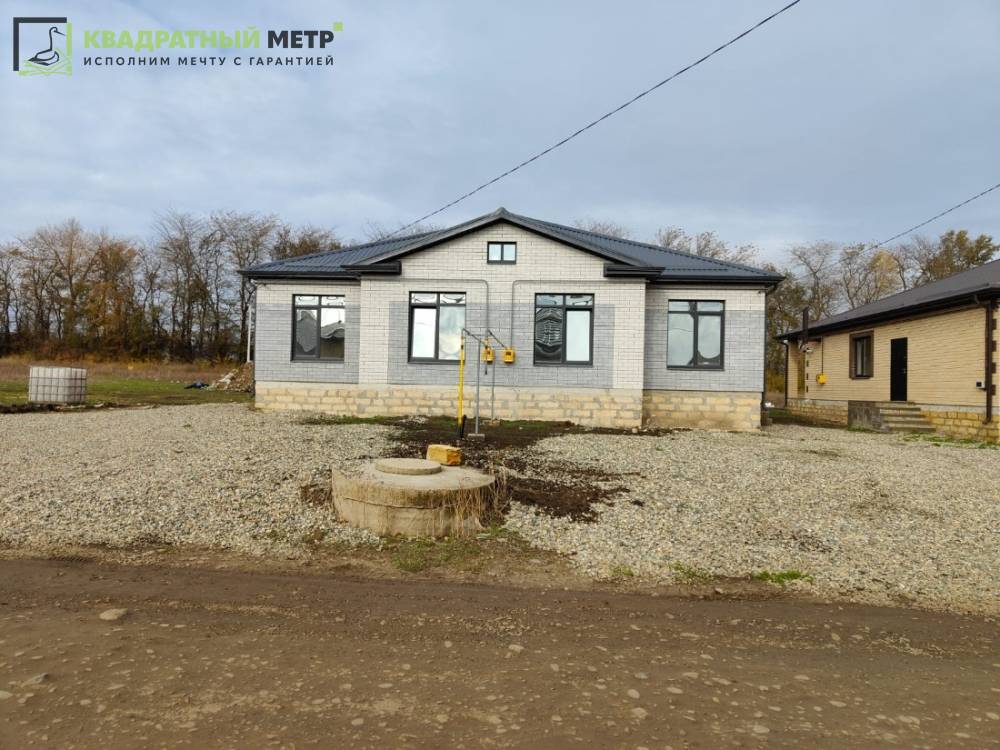 Ставропольский край, Михайловск, Александра Чекалина ул.; Коттедж 112м² на участке 3 сот. 1 эт.