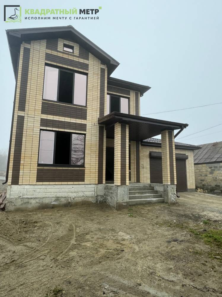 Ставропольский край, Михайловск, Войкова ул.; Дом 200м² на участке 5 сот. 2 эт.