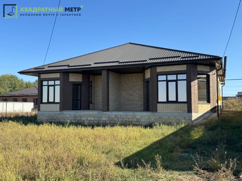 Ставропольский край, Михайловск, Бориса Стругацкого ул.; Коттедж 100м² на участке 3,20 сот. 1 эт.