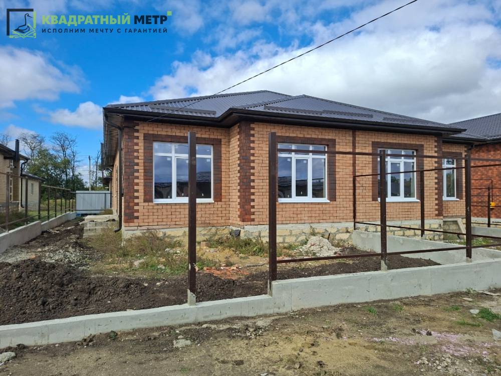 Ставропольский край, Михайловск, Александра Чекалина ул.; Коттедж 105м² на участке 3 сот. 1 эт.