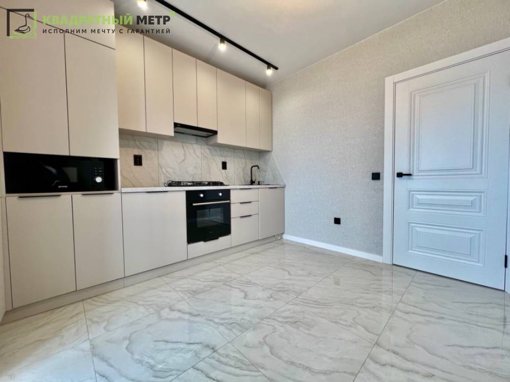 Ставропольский край, Михайловск, Михайловский б-р; Квартира 54м² 1/4 эт.